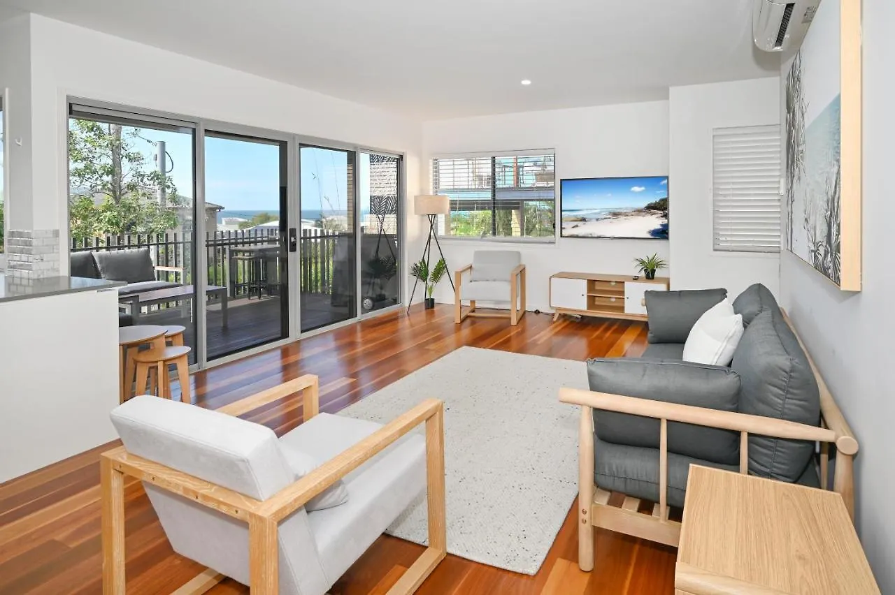 Spacious New 2 Bedroom Kings Beach Townhouse Zf2 Caloundra Austrália